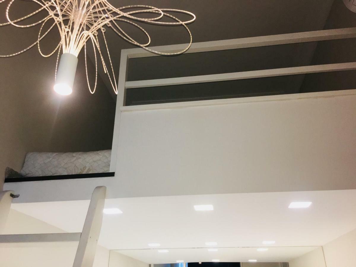 Opera With Free Parking, 2br2ba, Ac Appartamento Budapest