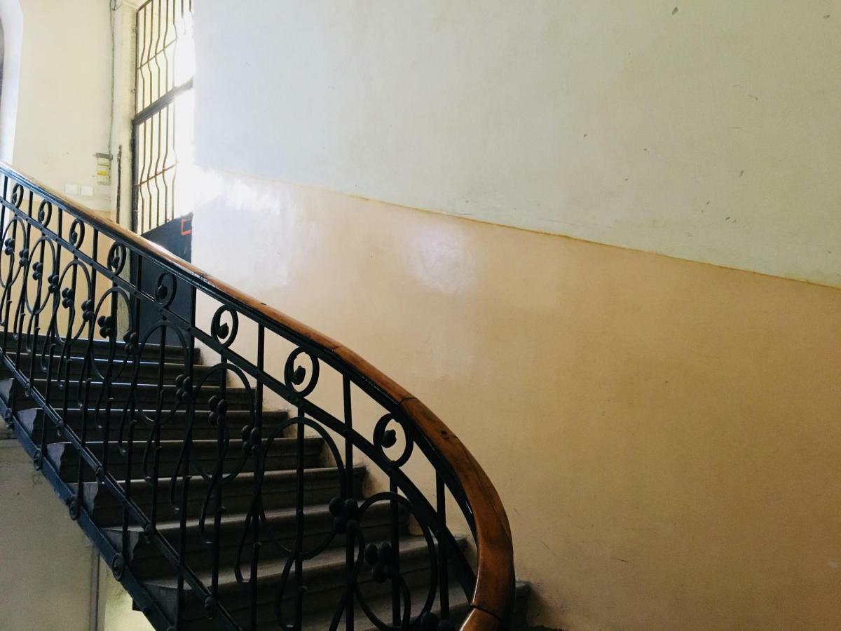 Opera With Free Parking, 2br2ba, Ac Appartamento Budapest